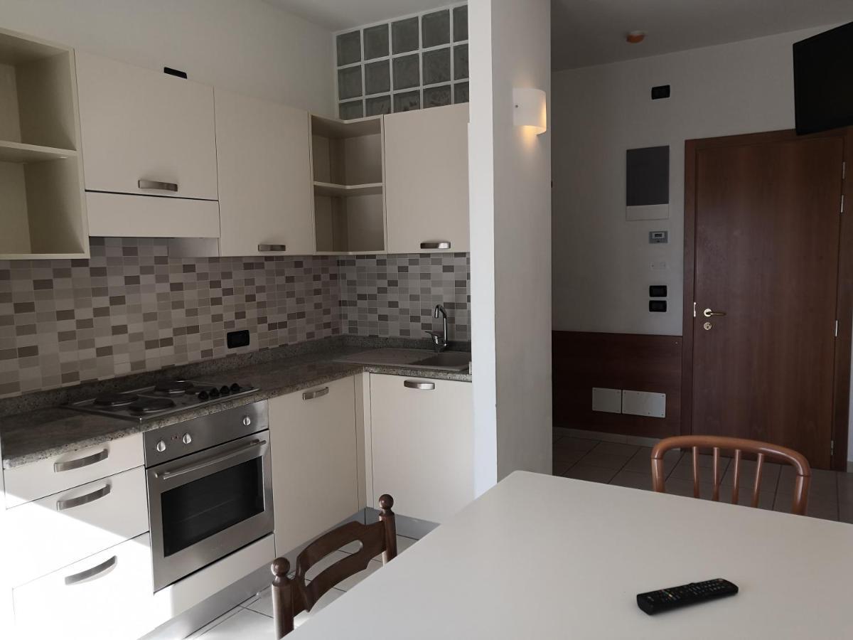 Residence Alla Rotonda Лидо-ди-Езоло Экстерьер фото